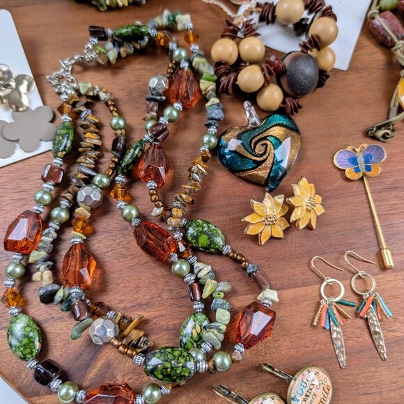 Vintage to Now Jewelry Lot - Boho Natural - Picture 4 of 16